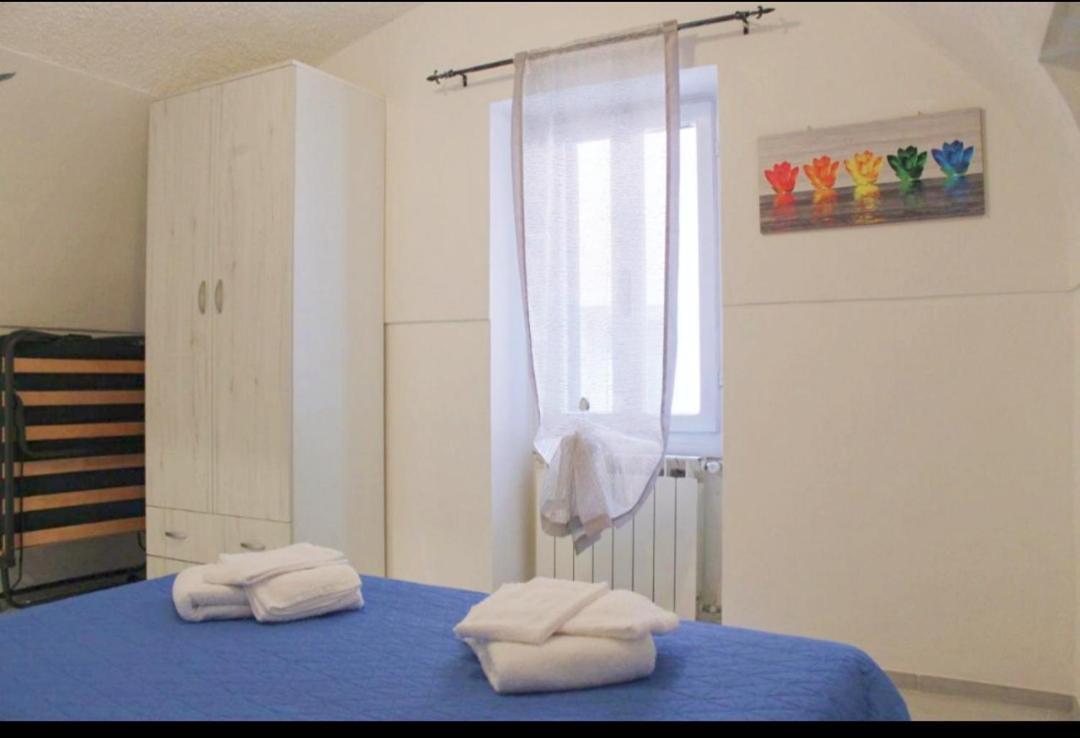 Ferienwohnung A Casa Di Fede Dolceacqua Exterior foto